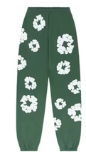 Load image into Gallery viewer, Denim Tears The Cotton Wreath Sweatpants Green
