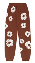 Load image into Gallery viewer, Denim Tears The Cotton Wreath Sweatpants Brown
